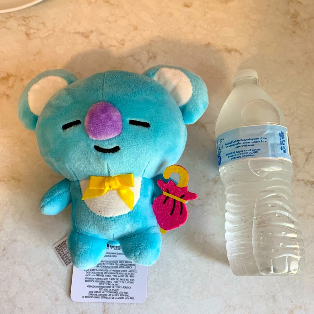 Koya BT21 standing doll